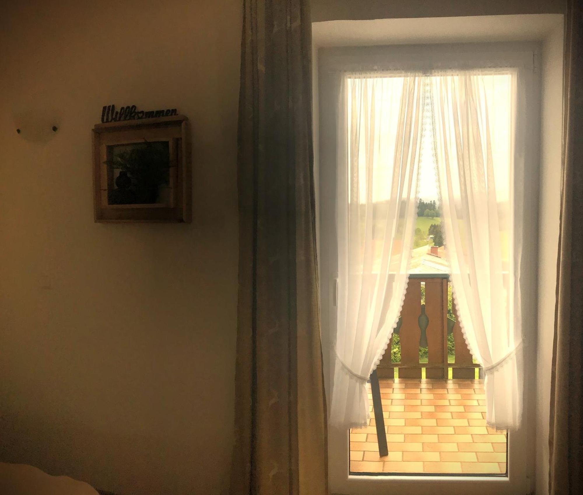 Zur Neuen Post Landgasthof Herzogsreut Luaran gambar