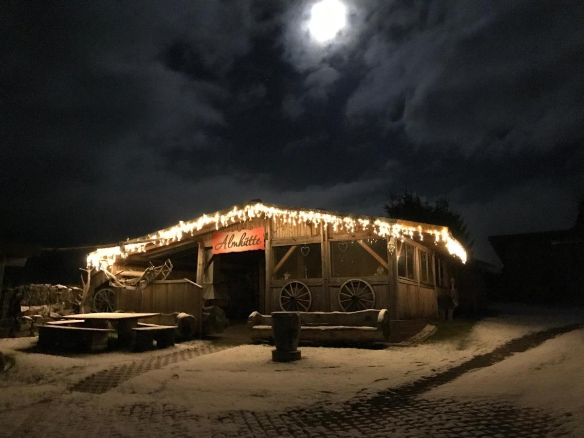 Zur Neuen Post Landgasthof Herzogsreut Luaran gambar